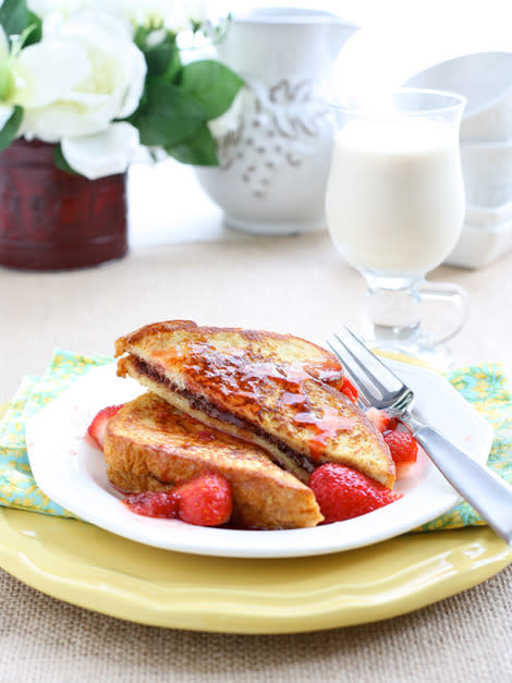 Nutella Stuffed Strawberry French Toast