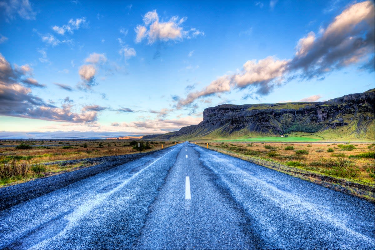 Sunsrise on a section of Iceland’s ring road (Getty Images/iStockphoto)