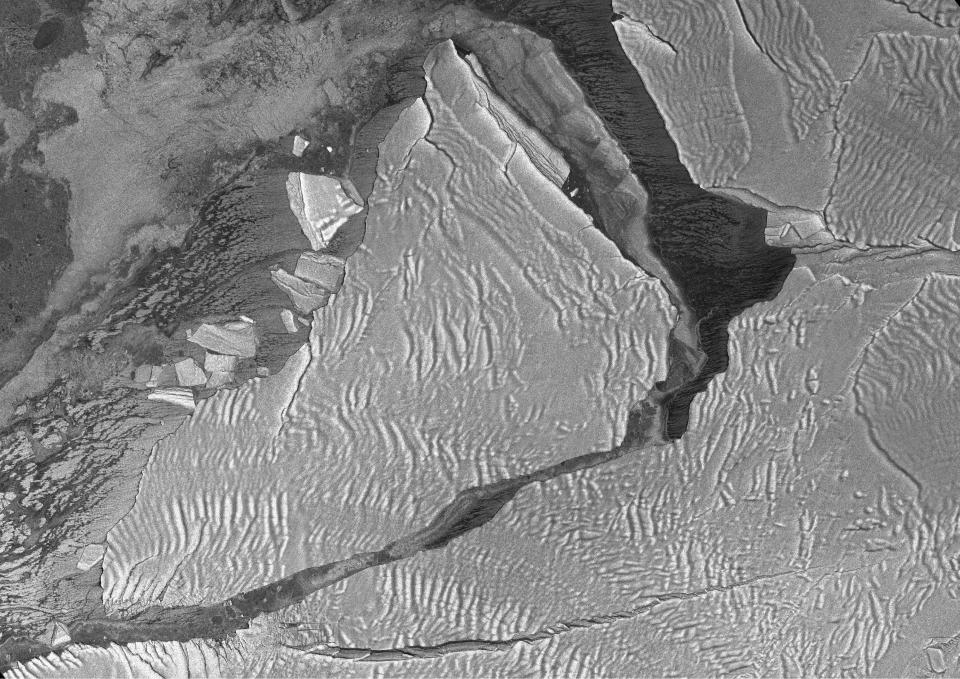 polarstern brunt ice shelf AWI