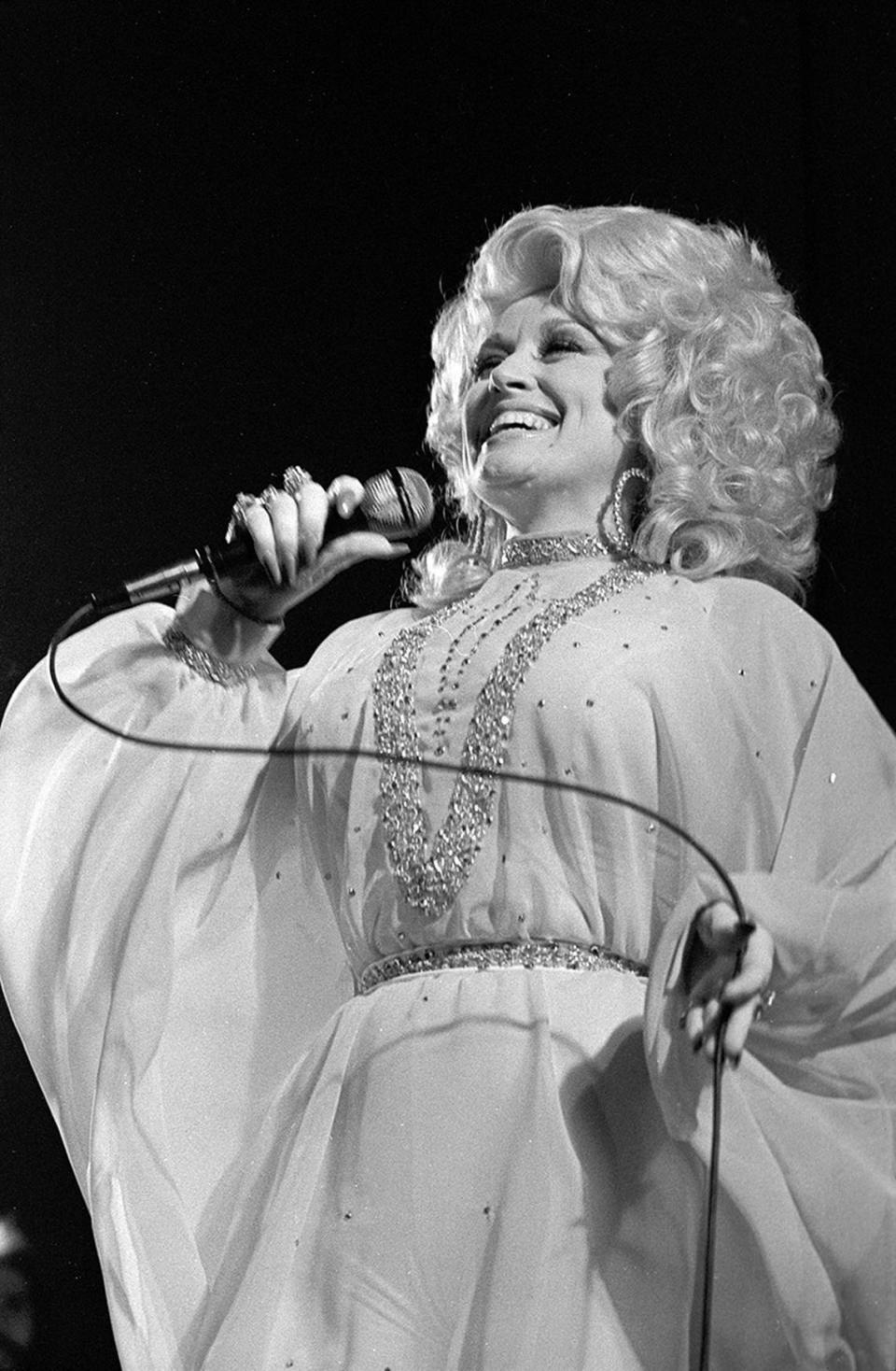 Dec. 2, 1977: Dolly Parton performing in concert at Panther Hall in Fort Worth, Texas, to a crowd of 1,250 people in the venue’s country music ballroom.