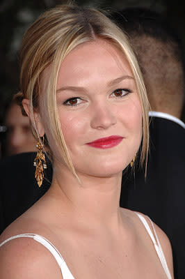 Julia Stiles at the Hollywood premiere of Universal Pictures' The Bourne Ultimatum