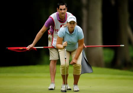 Britain Golf - RICOH Women's British Open 2016 - Woburn Golf & Country Club, England - 29/7/16 England's Liz Young with her caddie, husband Jonathan Young during the second round Action Images via Reuters / Andrew Couldridge Livepic