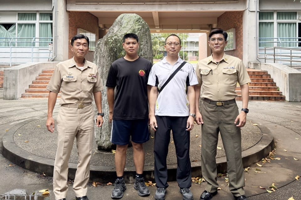 國立臺東專科學校附設高職部汽車科學生陳佳曄錄取海軍軍官學校，一圓航海夢。