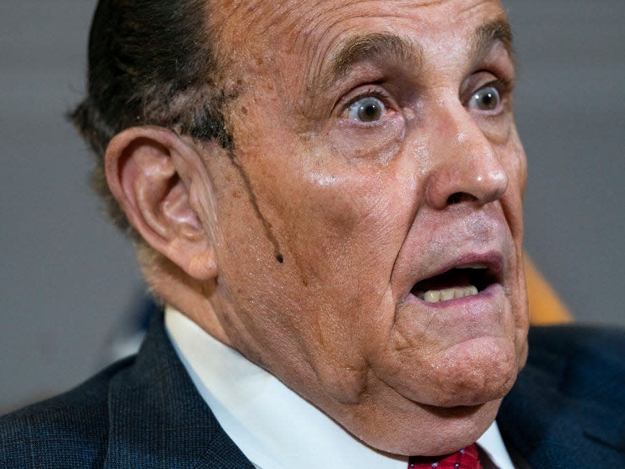 rudy giuliani sweat