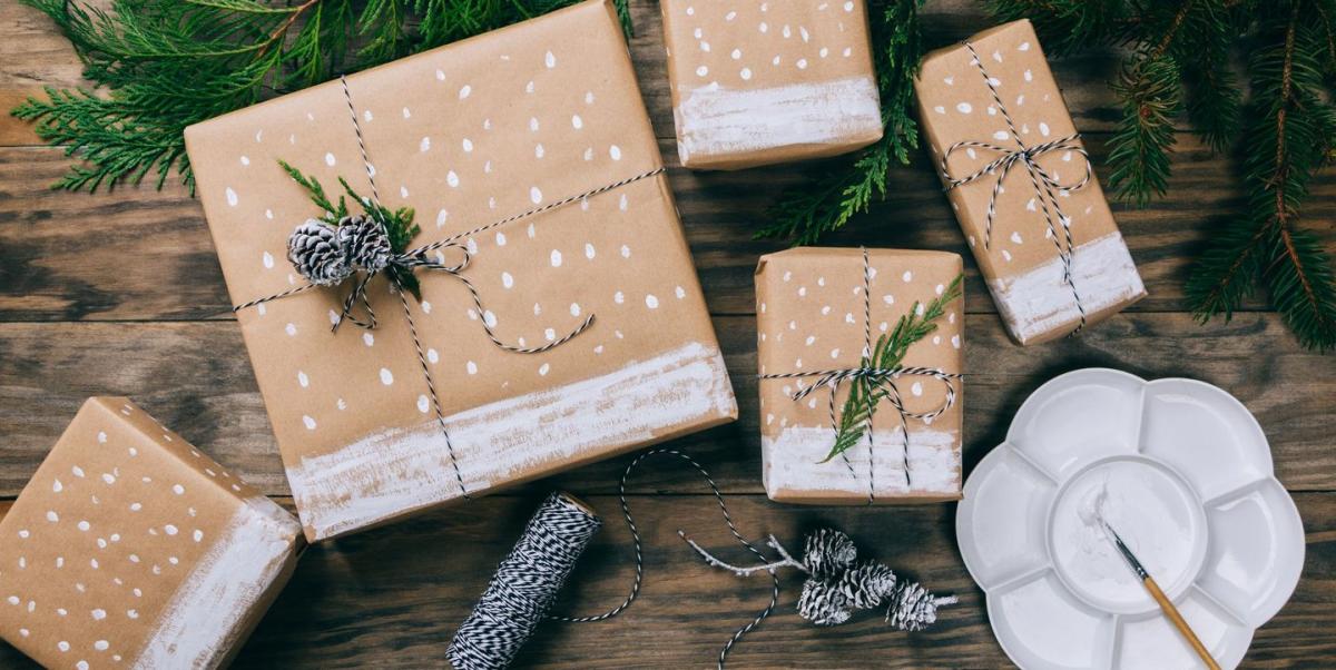 Gold Leafed Feather DIY Gift Wrap