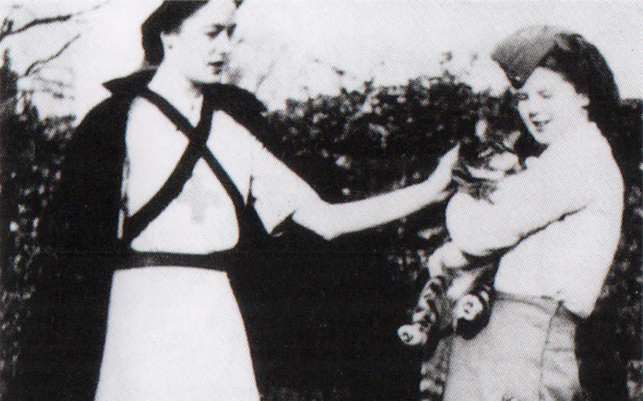 Shirley with her eldest sister Brenda during WW1 - Courtesy of Shirley Hughes 