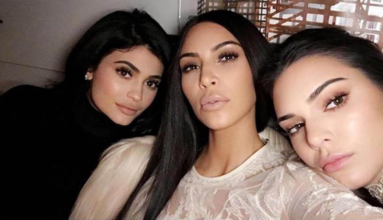  Die Originale: Kylie und Kendall Jenner (l., r.) und Kim Kardashian (Bild: ddp Images)