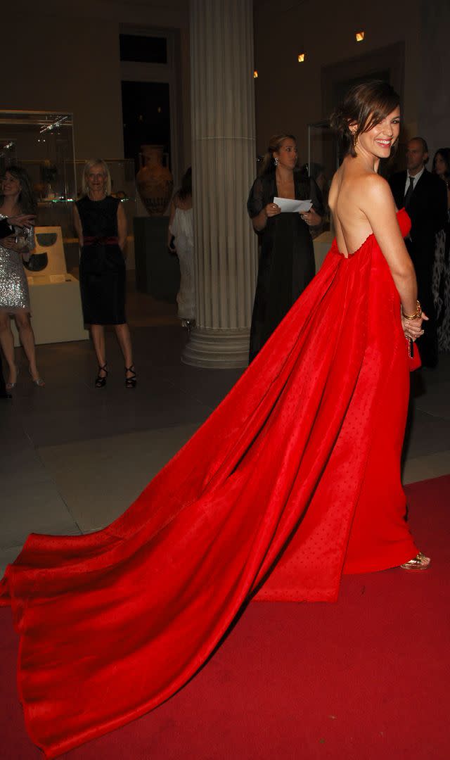 NEW YORK CITY, NY – MAY 7: Jennifer Garner attends The COSTUME INSTITUTE Gala in honor of “POIRET: KING OF FASHION” at The Metropolitan Museum of Art on May 7, 2007 in New York City. (Photo by BILLY FARRELL/Patrick McMullan via Getty Images)