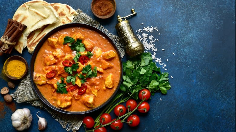 Chicken tikka masala with cinnamon