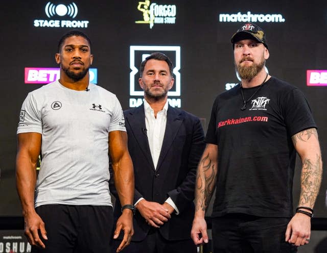 Anthony Joshua and Robert Helenius