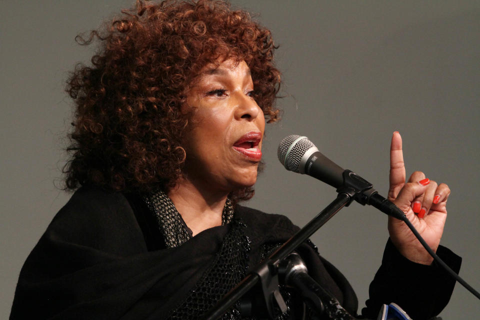 Singer Roberta Flack speaks during a tribute to 