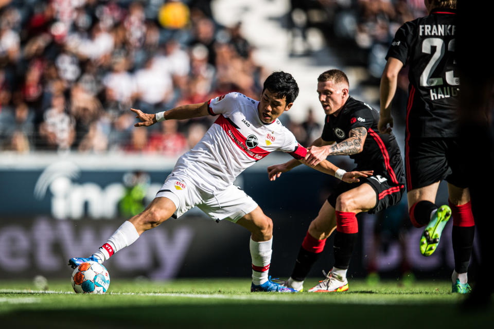 Trotz Führung und Überzahl kann Eintracht Frankfurt gegen den VfB Stuttgart nicht gewinnen. (Bild: Getty Images)