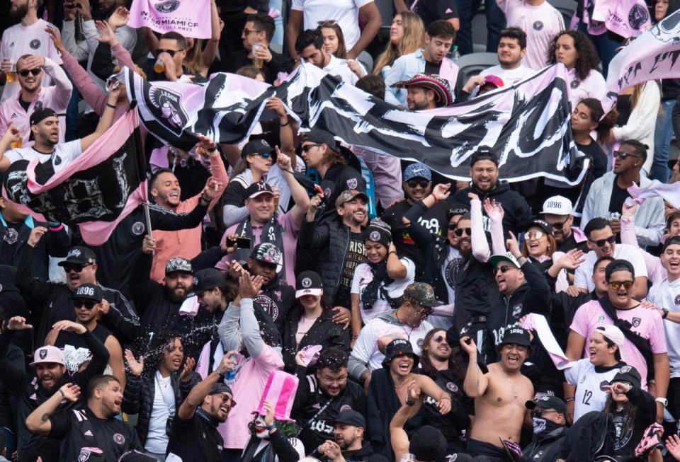 Inter Miami fans made their voices heard Sunday at Banc of California Stadium. (Kelvin Kuo-USA TODAY Sports)