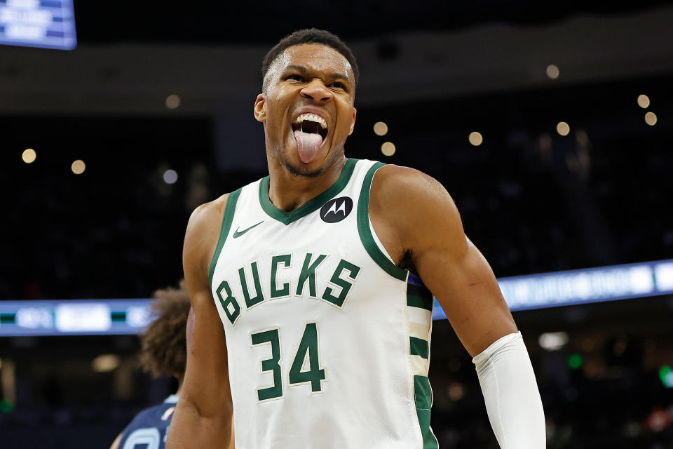 Giannis Antetokounmpo 以 3 年 $1.86 億美元續約 Milwaukee Bucks