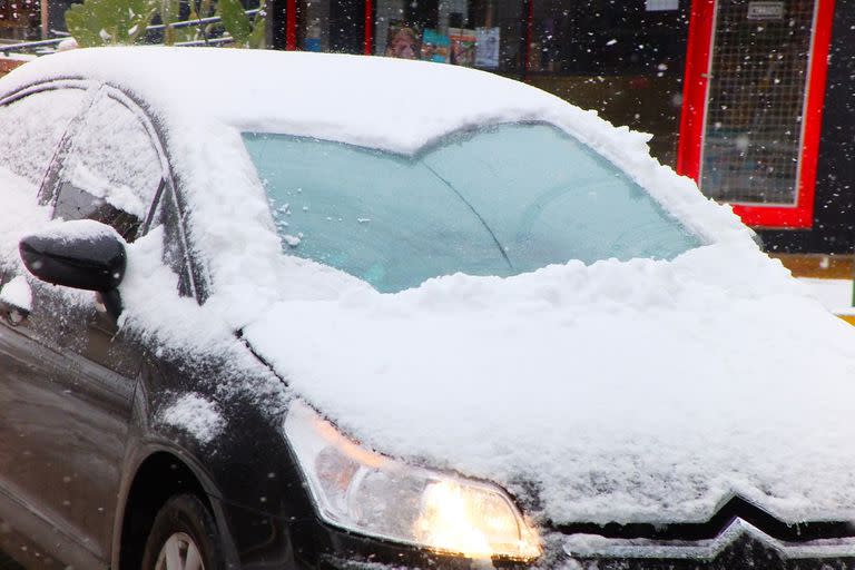 La Cumbre también amaneció cubierta de nieve