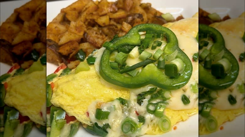 The Delectable Egg omelet and potatoes