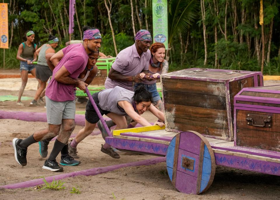 The Banu tribe, consisting of (L-R): Bhanu Gopal, Tiffany Ervin, Jessica “Jess” Chong, Q Burdette, and Kenzie Veurink, during the episode's challenge.