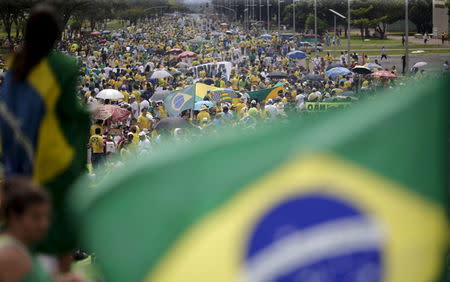 Demonstrators attend a protest calling for the impeachment of Brazil's President Dilma Rousseff near the National Congress in Brasilia, Brazil, December 13, 2015. REUTERS/Ueslei Marcelino