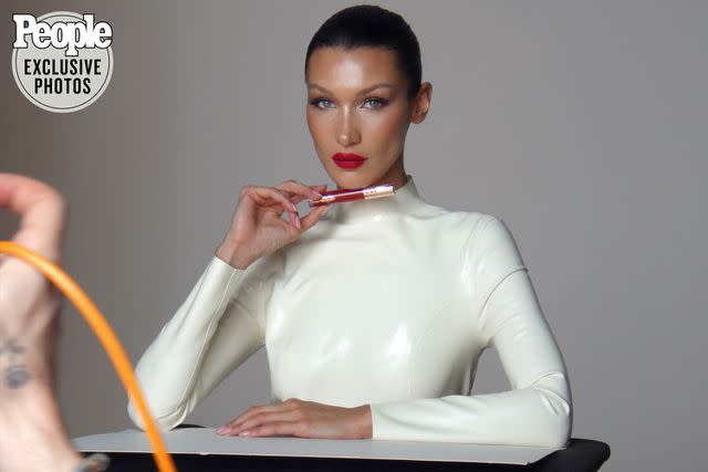 <p>Charlotte Tilbury Beauty</p> Bella Hadid Charlotte Tilbury BTS