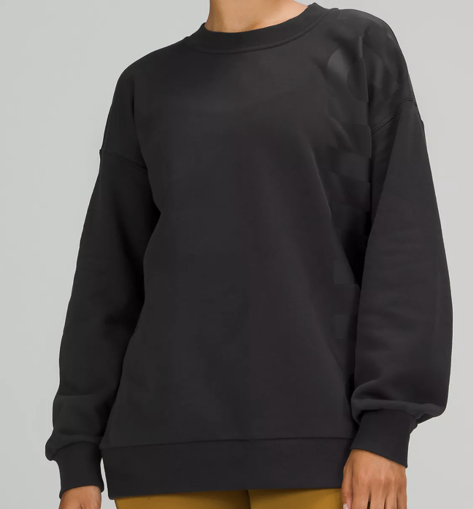 Black oversized sweatshirt.