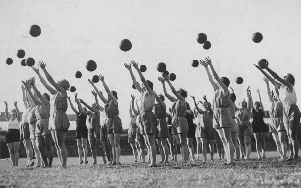 Exercise 1920s - Getty