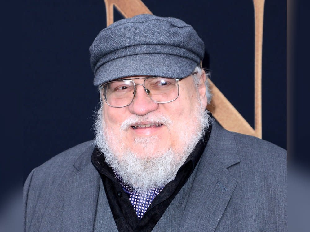 "Game of Thrones"-Vorlagenautor George R.R. Martin liefert seinen Fans regelmäßig Updates zu seinem Schreib-Fortschritt. (Bild: Shutterstock.com/Kathy Hutchins)