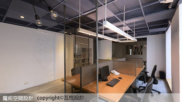 辦公室裝潢～28坪Loft輕盈工業風