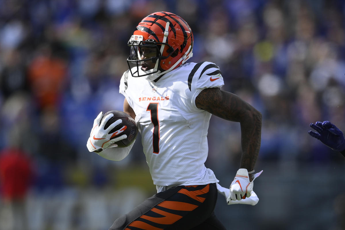 Week 8 Wide Receiver Rankings: Hop Back to the Top - FantraxHQ