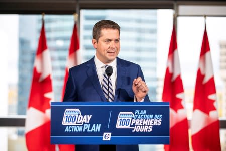 Leader of Canada's Conservatives campaigns in Winnipeg