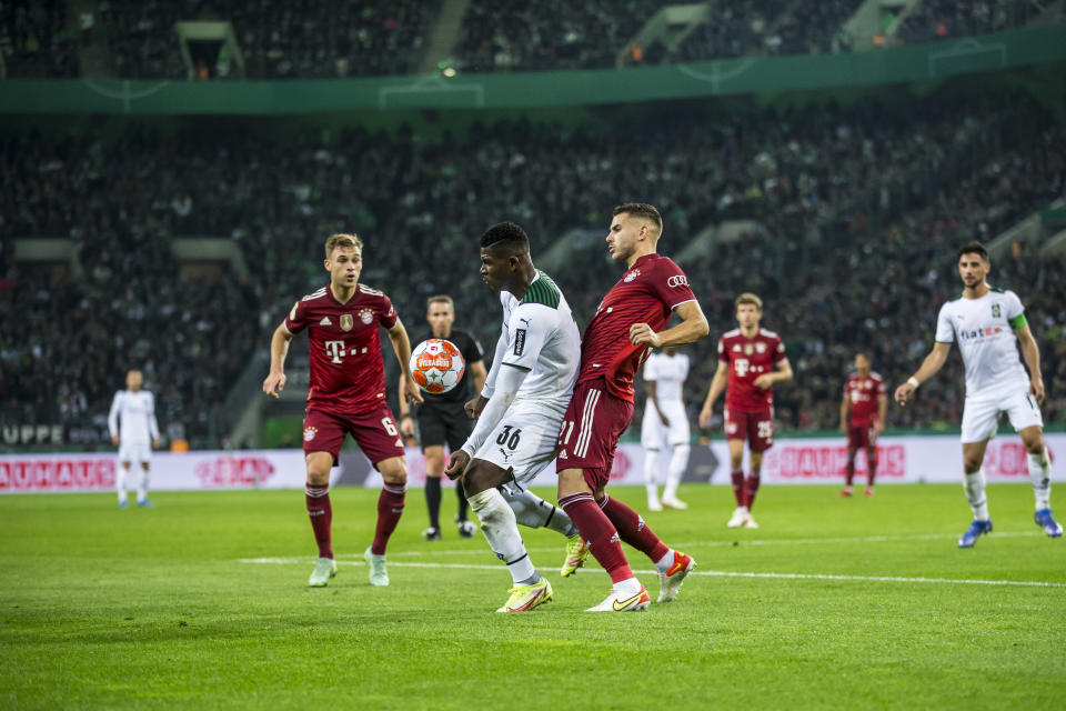 Der FC Bayern kassierte gegen Mönchengladbach eine historische Niederlage im Pokal. (Bild: Getty Images)