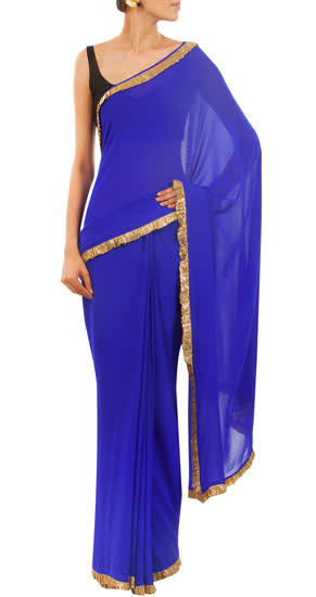 Shamiyana Creations Jawani Deewani Royal Blue Color शिफॉन साड़ी की ओर से  Deepika साड़ी फैंसी ब्लाउज पीस के साथ., नीला : Amazon.in: कपड़े और  एक्सेसरीज़