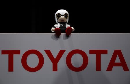 Toyota Motor Corp's Kirobo Mini robot is pictured during a photo opportunity after a news conference in Tokyo, Japan, September 27, 2016. Picture taken on September 27, 2016.REUTERS/Kim Kyung-Hoon