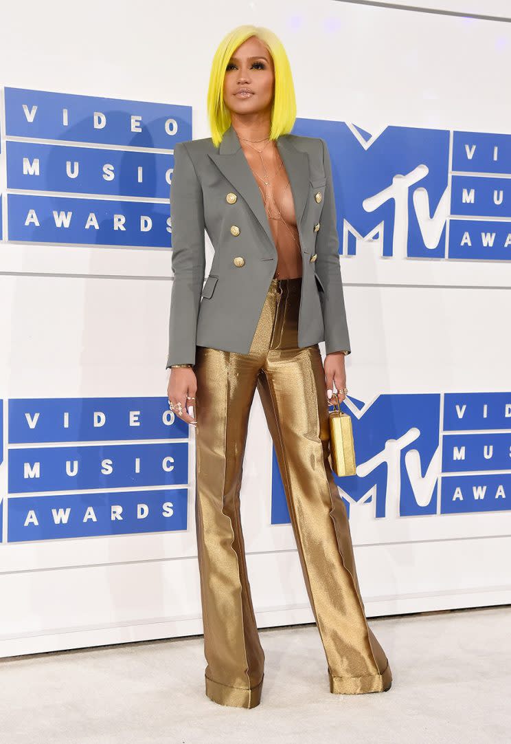 Cassie at the VMAs. (Photo: Getty Images)