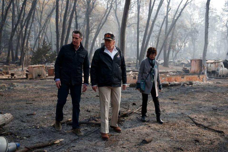 Donald Trump with Gov.-elect Gavin Newsom and Paradise Mayor Jody Jones