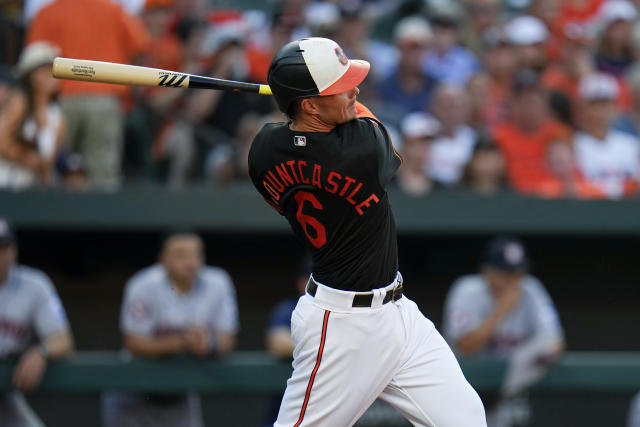 Kyle Tucker stuns Orioles with go-ahead 9th-inning grand slam for