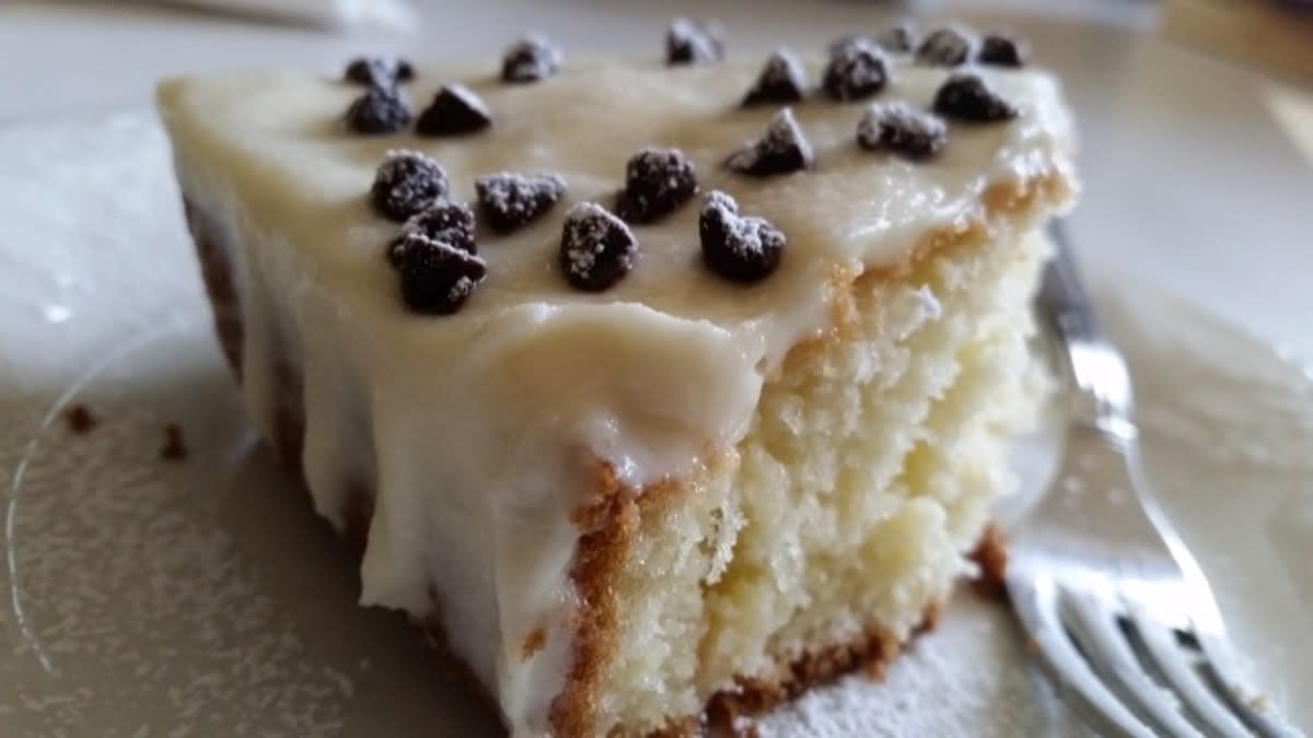 <p>Moore or Less Cooking</p><p>This cake is like taking the filling of a cannoli and spreading it over a cake! It’s a light fluffy white cake with creamy mascarpone and ricotta frosting with mini chocolate chips sprinkled all over. <a href="https://mooreorlesscooking.com/2016/04/03/cannoli-poke-cake-sundaysupper/" rel="nofollow noopener" target="_blank" data-ylk="slk:Get the recipe here;elm:context_link;itc:0;sec:content-canvas" class="link rapid-noclick-resp">Get the recipe here</a></p><p><strong>Related: <a href="https://parade.com/1184710/jocelyndelkadams/spring-side-dish-recipes/" rel="nofollow noopener" target="_blank" data-ylk="slk:23 Spring Side Dish Recipes;elm:context_link;itc:0;sec:content-canvas" class="link rapid-noclick-resp">23 Spring Side Dish Recipes</a></strong></p>