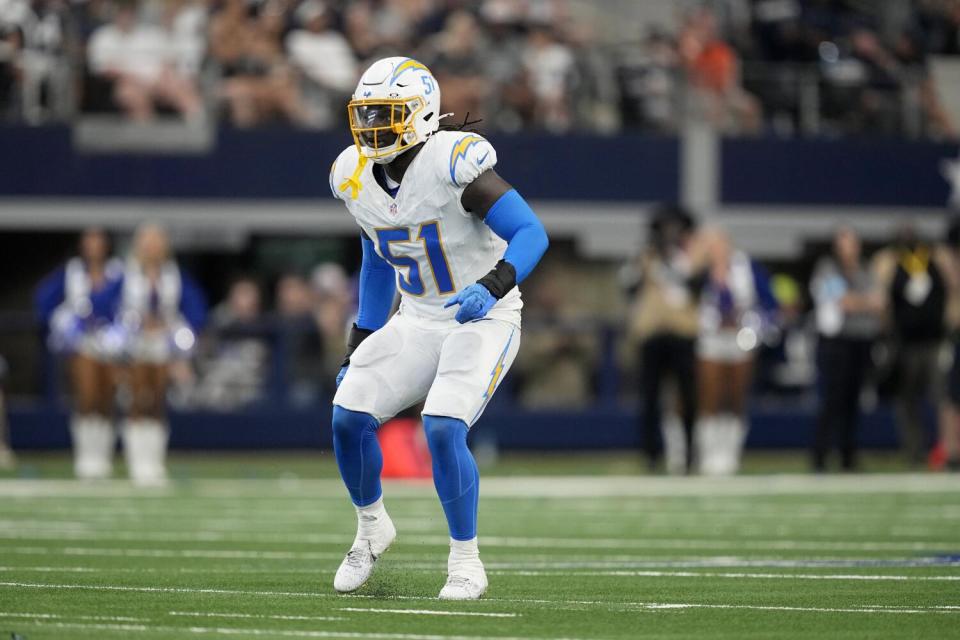 Chargers linebacker Jeremiah Jean-Baptiste drops into coverage.