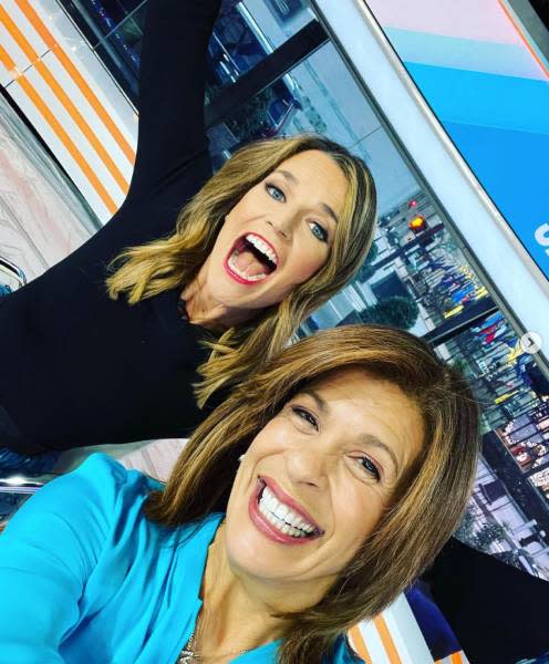 hoda-and-savannah-back