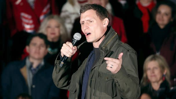 PHOTO: Arizona Republican senate candidate Blake Masters speaks during a get out the vote campaign rally in Prescott, Ariz., Nov. 7., 2022.  (Justin Sullivan/Getty Images)