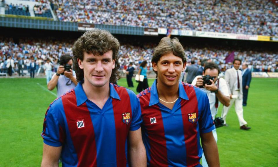 Gary Lineker (right) and Mark Hughes joined Terry Venables' Barcelona in 1986