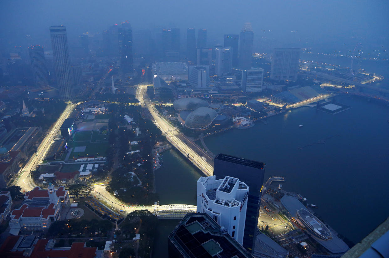 A view of the Singapore F1 Grand Prix night race Marina Bay street circuit shrouded by haze in Singapore, September 18, 2019. REUTERS/Feline Lim