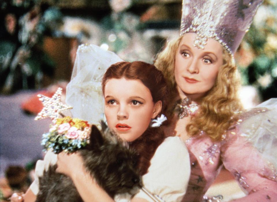 THE WIZARD OF OZ, from left: Terry as 'Toto', Judy Garland as 'Dorothy',  Billie Burke as 'Glinda', 1939