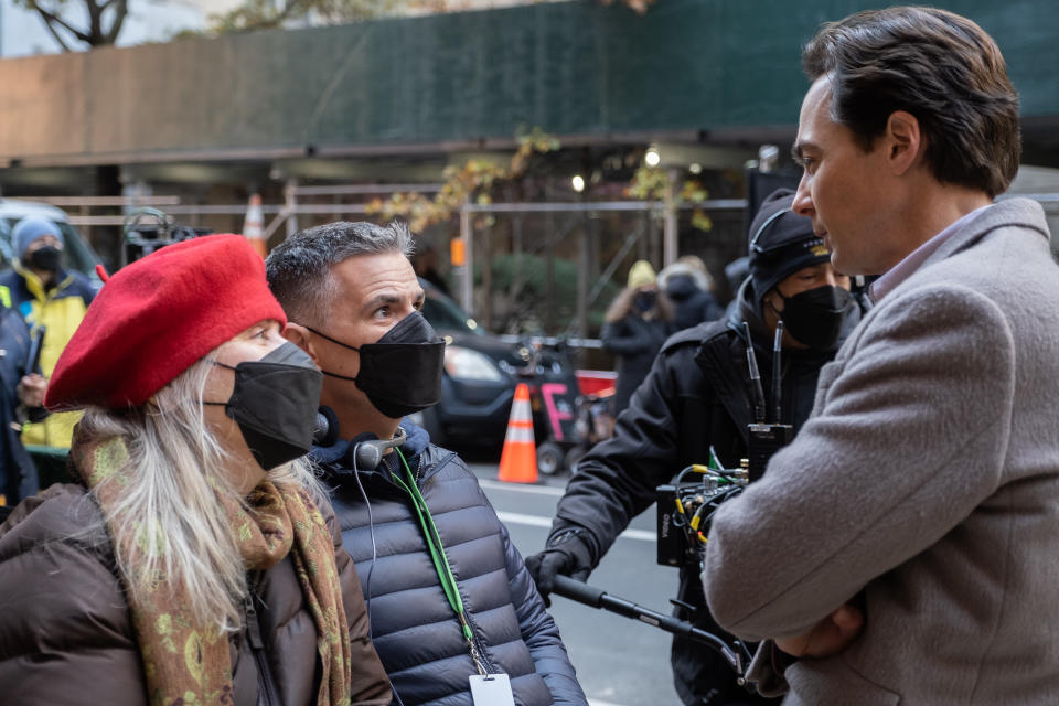 Writer Michael Ausiello and actor Jim Parsons on the set of director Michael Showalter’s SPOILER ALERT<span class="copyright">David Scott Holloway / © 2022 FOCUS FEATURES LLC.</span>