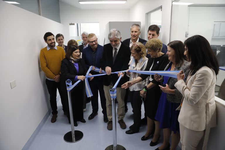 La inauguración del centro, hoy, de la que participaron el ministro de Ciencia, Daniel Filmus, y el exministro Lino Barañao