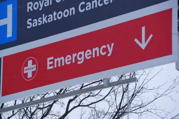 As of Tuesday a total of 262 Sask. residents with COVID-19 are hospitalized, with 54 of them in intensive care, according to the province. (Chanss Lagaden/CBC News - image credit)