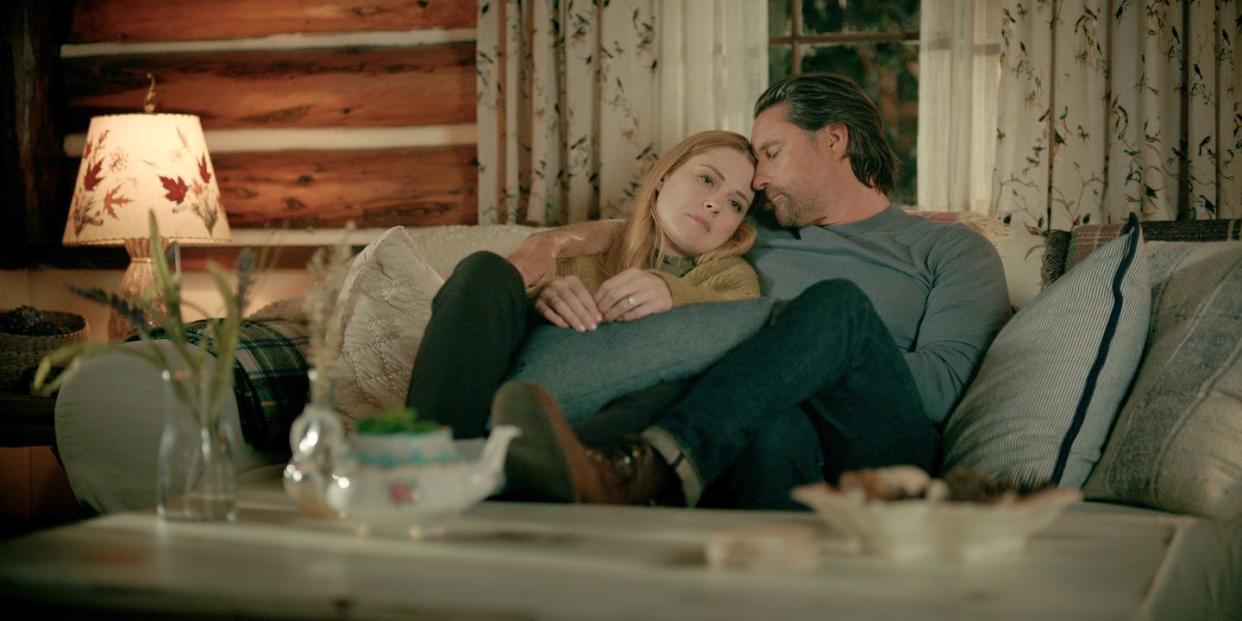 alexandra breckenridge, martin henderson, virgin river season 5