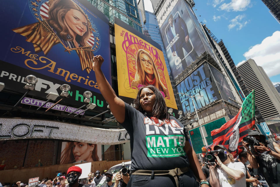 Image: Chivona Newsome, US-POLITICS-RACE-UNREST (Bryan R. Smith / AFP - Getty Images)