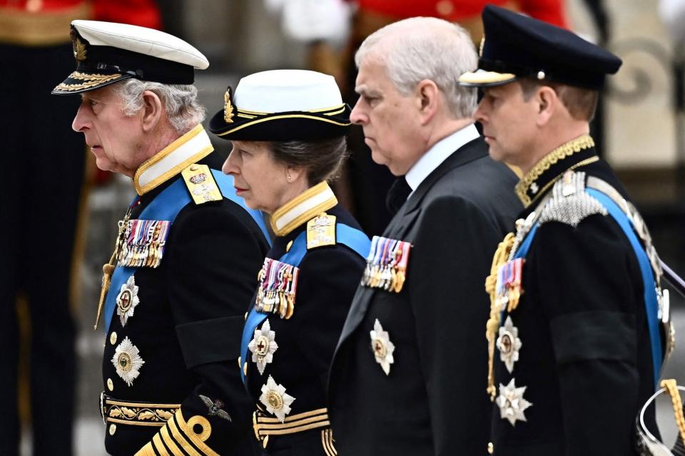 TOPSHOT - Britain's King Charles III, Britain's Princess Anne, Princess Royal, Britain's Prince Andrew, Duke of York and Britain's Prince Edward, Earl of Wessex arrive at Westminster Abbey in London on September 19, 2022, for the State Funeral Service for Britain's Queen Elizabeth II. - Leaders from around the world will attend the state funeral of Queen Elizabeth II. The country's longest-serving monarch, who died aged 96 after 70 years on the throne, will be honoured with a state funeral on Monday morning at Westminster Abbey. (Photo by Marco BERTORELLO / AFP) (Photo by MARCO BERTORELLO/AFP via Getty Images)