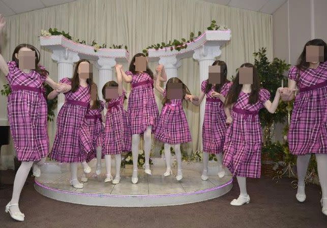 The children sported identical clothes and matching haircuts. Source: Facebook/DavidLouise Turpin