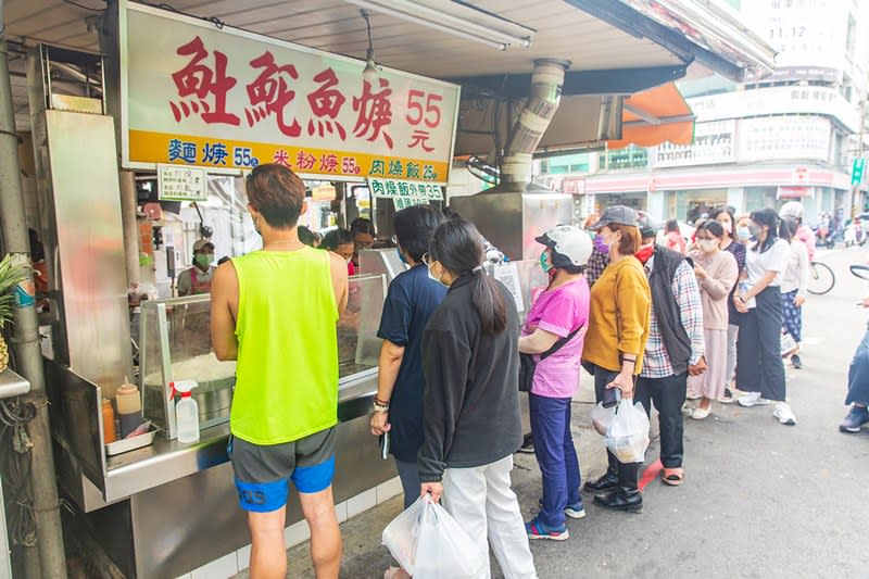 屏東民族夜市｜40年陳記番薯糖冷凍芋＋百年郭家愛玉冰